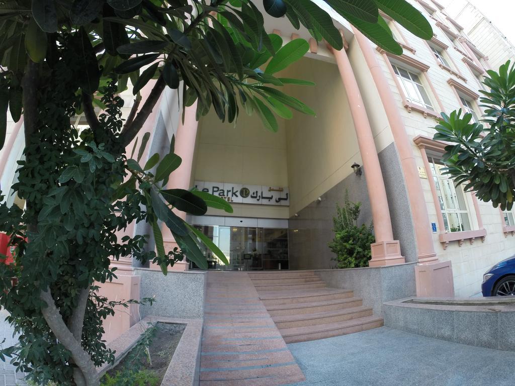 Le Park Hotel Doha Exterior photo